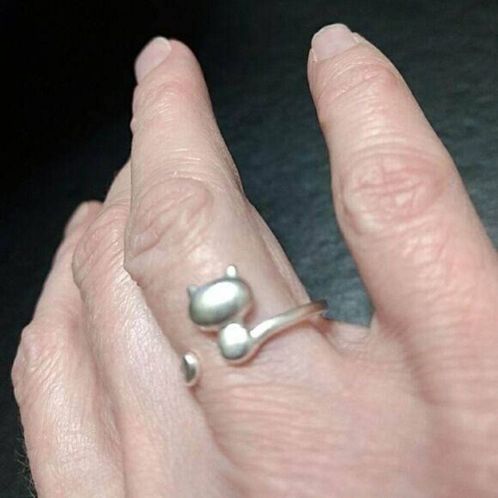 Adorable sterling silver kitty cat ring adjustable